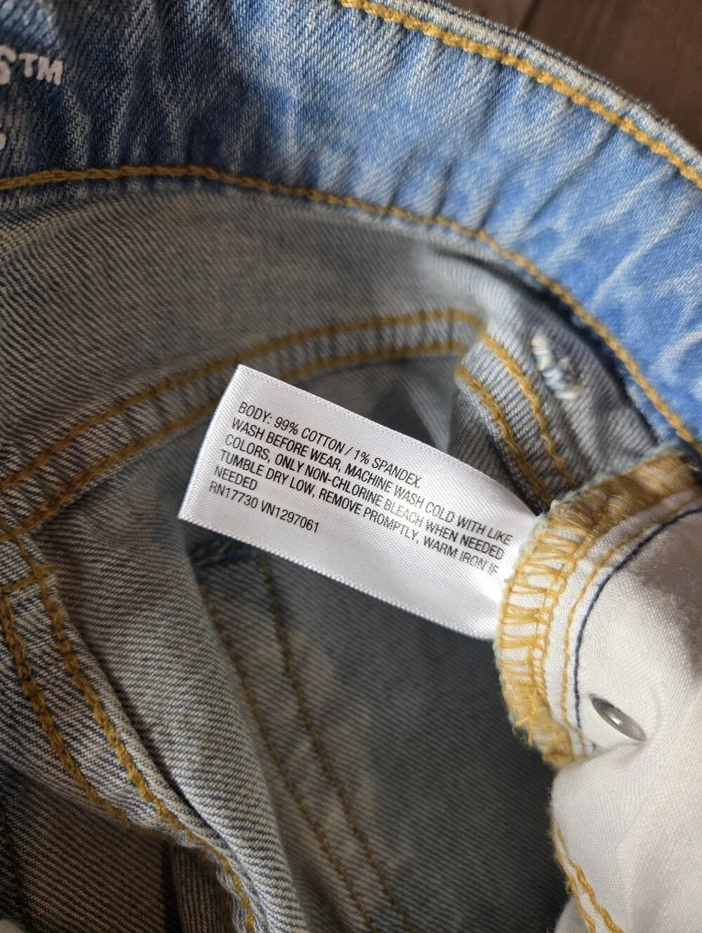 NWOT Art Class Girls Light Wash Loose Jean Shorts Small 6/7